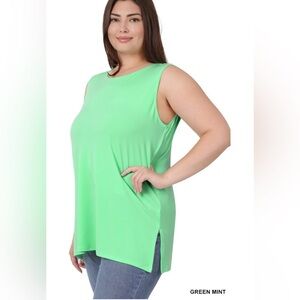 New๐2 for $20 Plus Size Green Mint Sleeveless Split Hem Women Top Size 1X 2X 3X